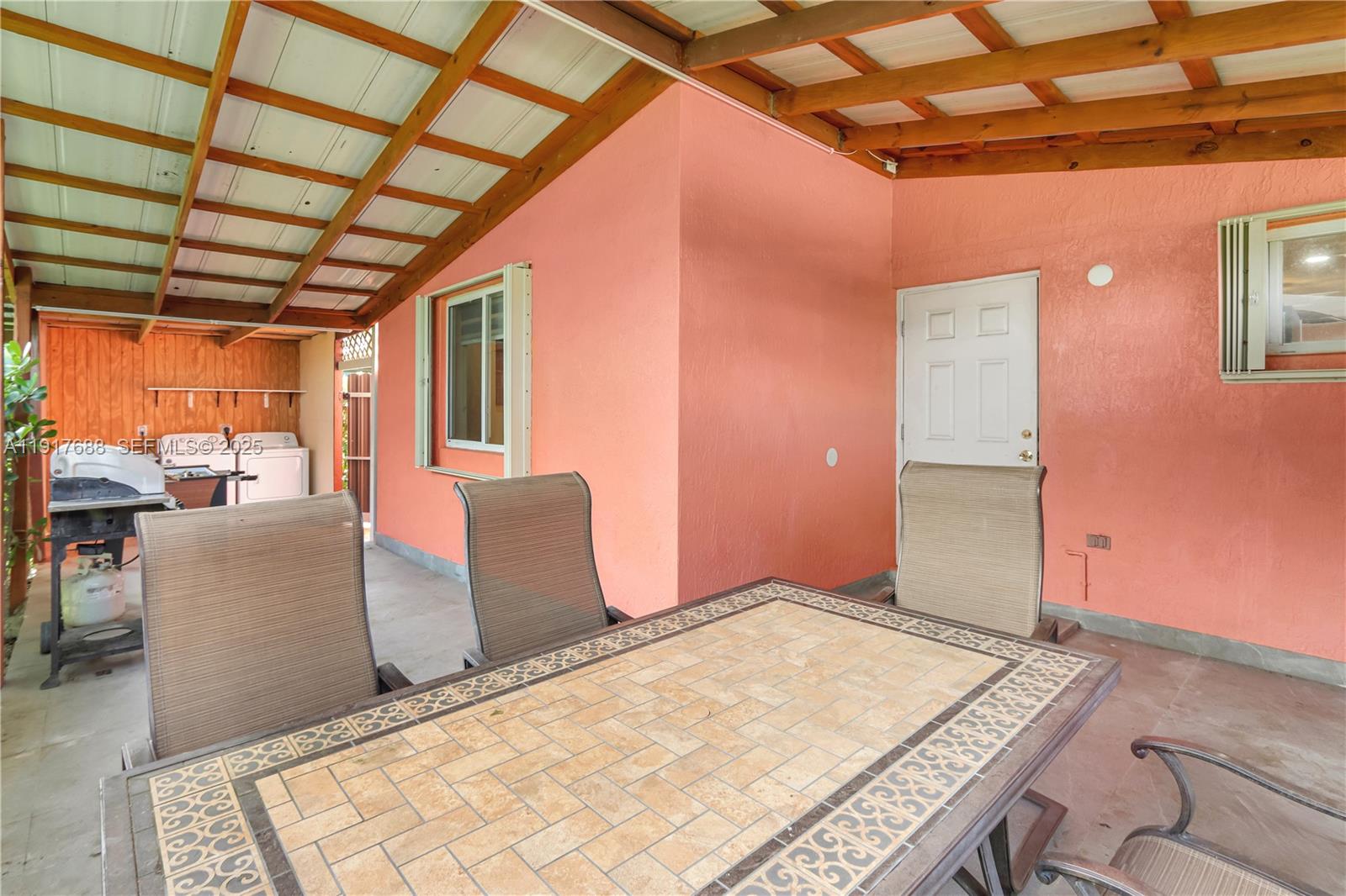 20455 Southwest 154th Avenue Miami, FL 33187 - Photo 50 of 95 Guest house