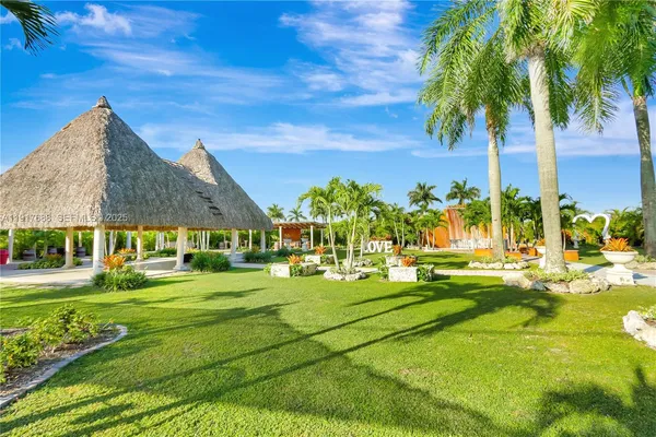 $4,200,000 | 20455 Southwest 154th Avenue, Miami, FL 33187