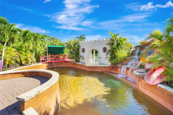 $4,200,000 | 20455 Southwest 154th Avenue, Miami, FL 33187