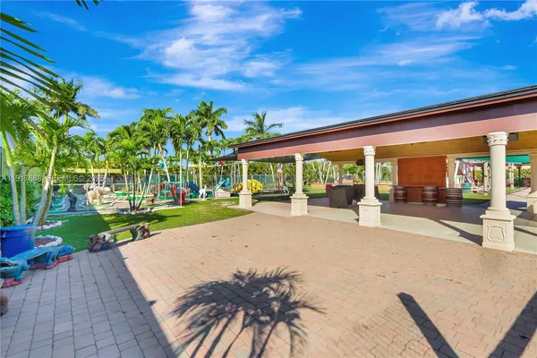 $4,200,000 | 20455 Southwest 154th Avenue, Miami, FL 33187