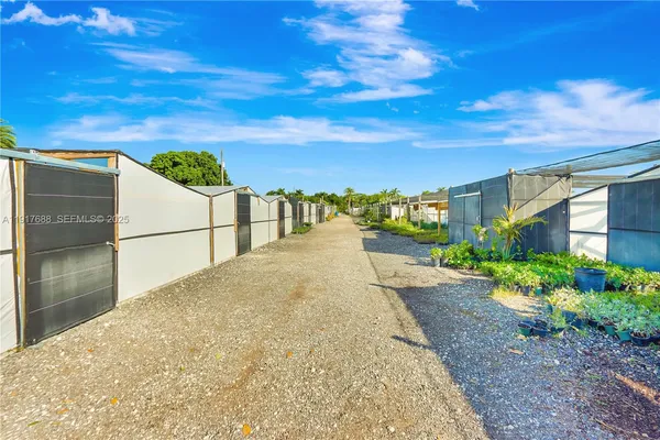 $4,200,000 | 20455 Southwest 154th Avenue, Miami, FL 33187