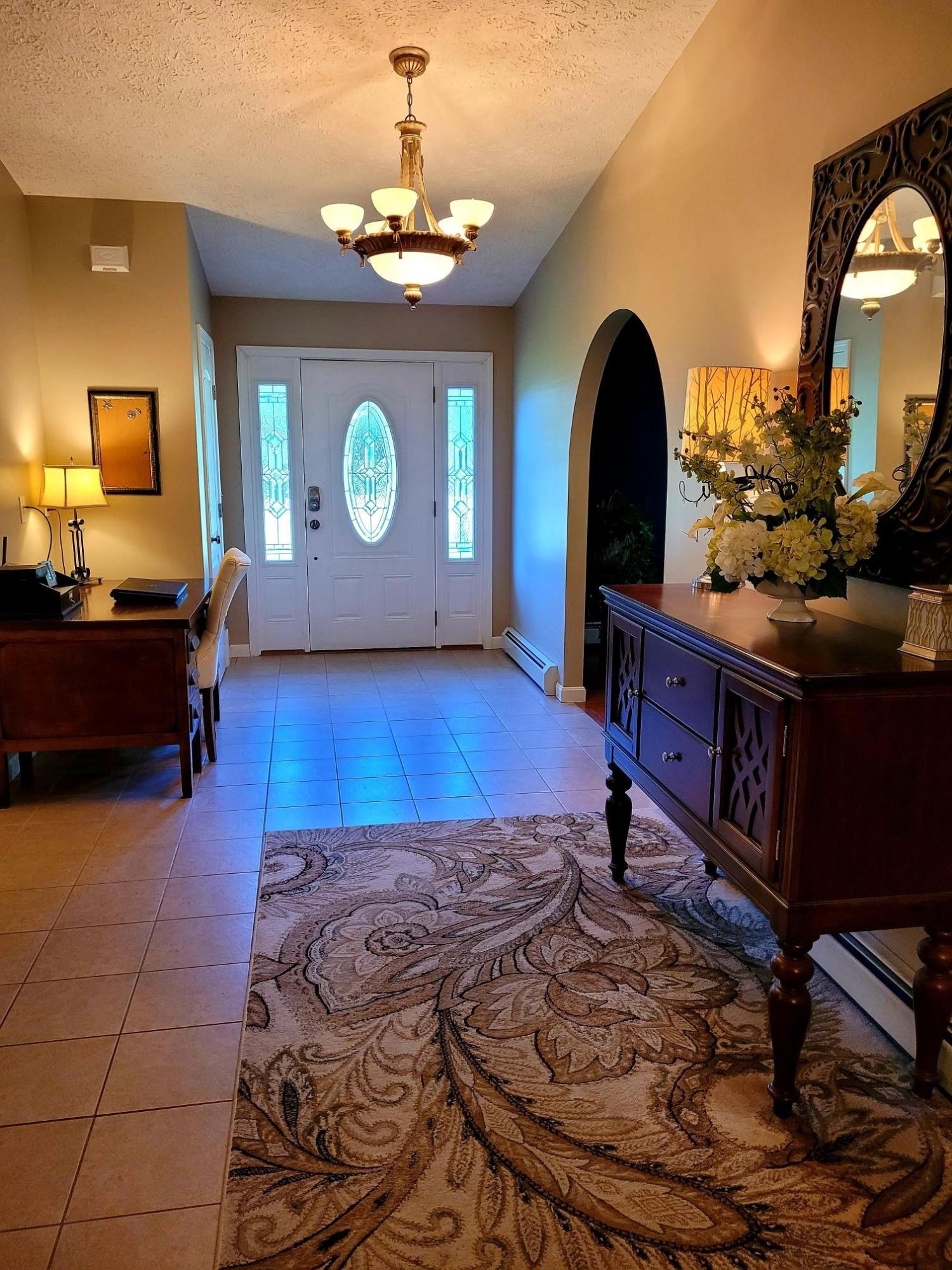 155 Kidder Road South China, ME 04358 - Photo 5 of 68 Front entry way