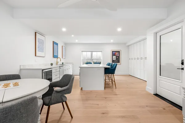 $5,995,000 | 8 Priscilla Lane, Nantucket, MA 02554