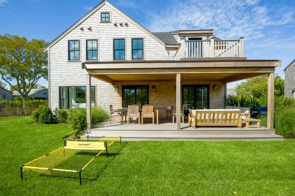 $5,995,000 | 8 Priscilla Lane, Nantucket, MA 02554