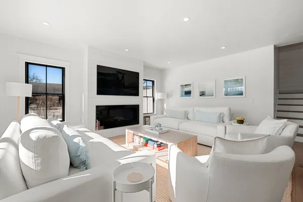 $5,995,000 | 8 Priscilla Lane, Nantucket, MA 02554