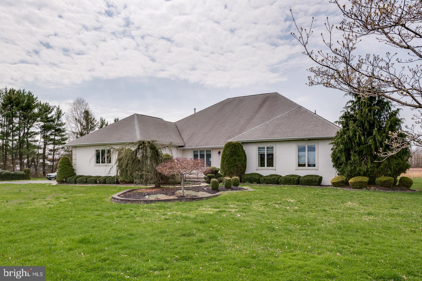 105 Fostertown Road Lumberton, NJ 08048 - Photo 1 of 36