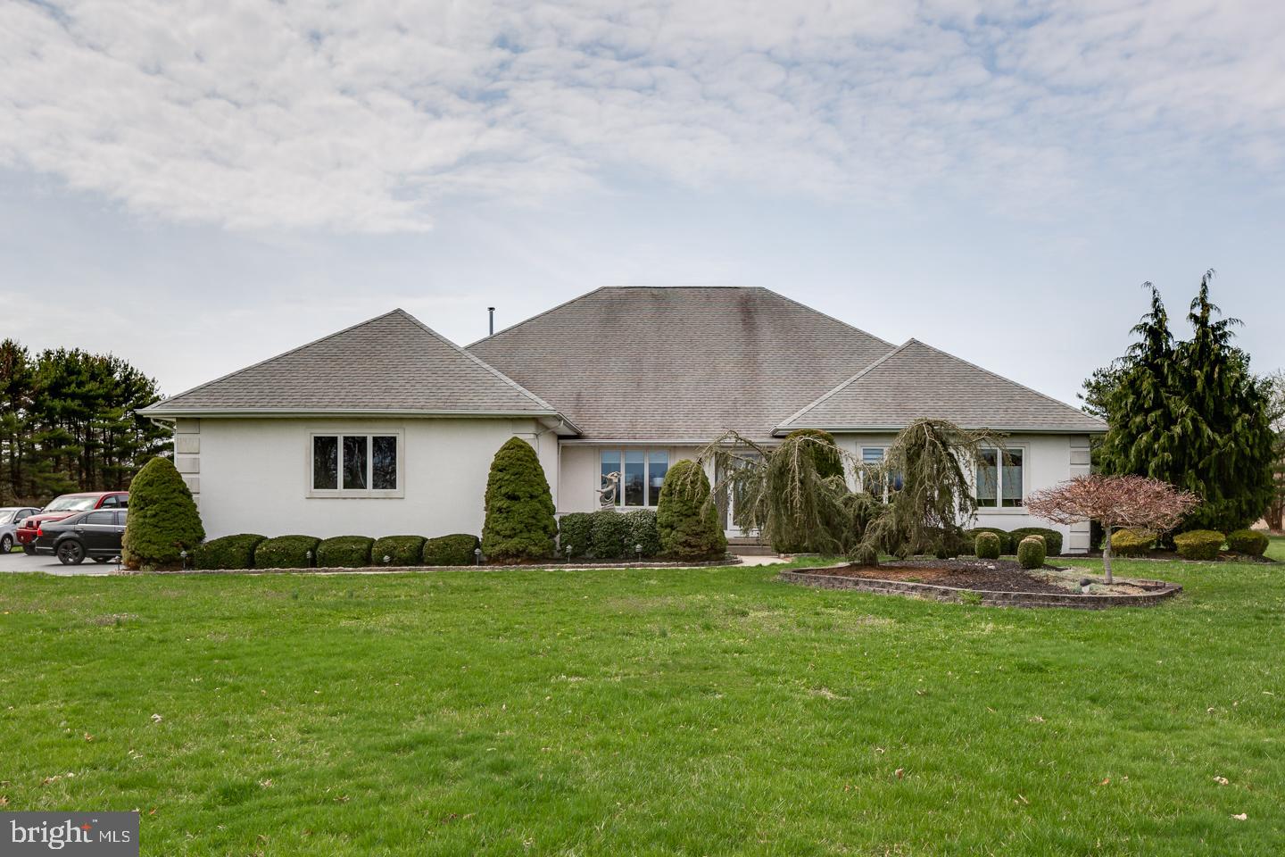 105 Fostertown Road Lumberton, NJ 08048 - Photo 2 of 36
