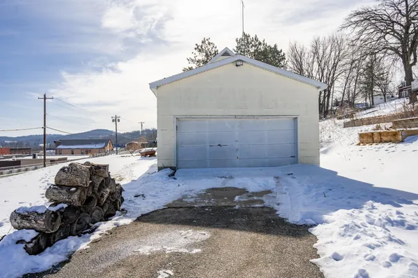 $169,900 | 203 Franklin Street, Elroy, WI 53929