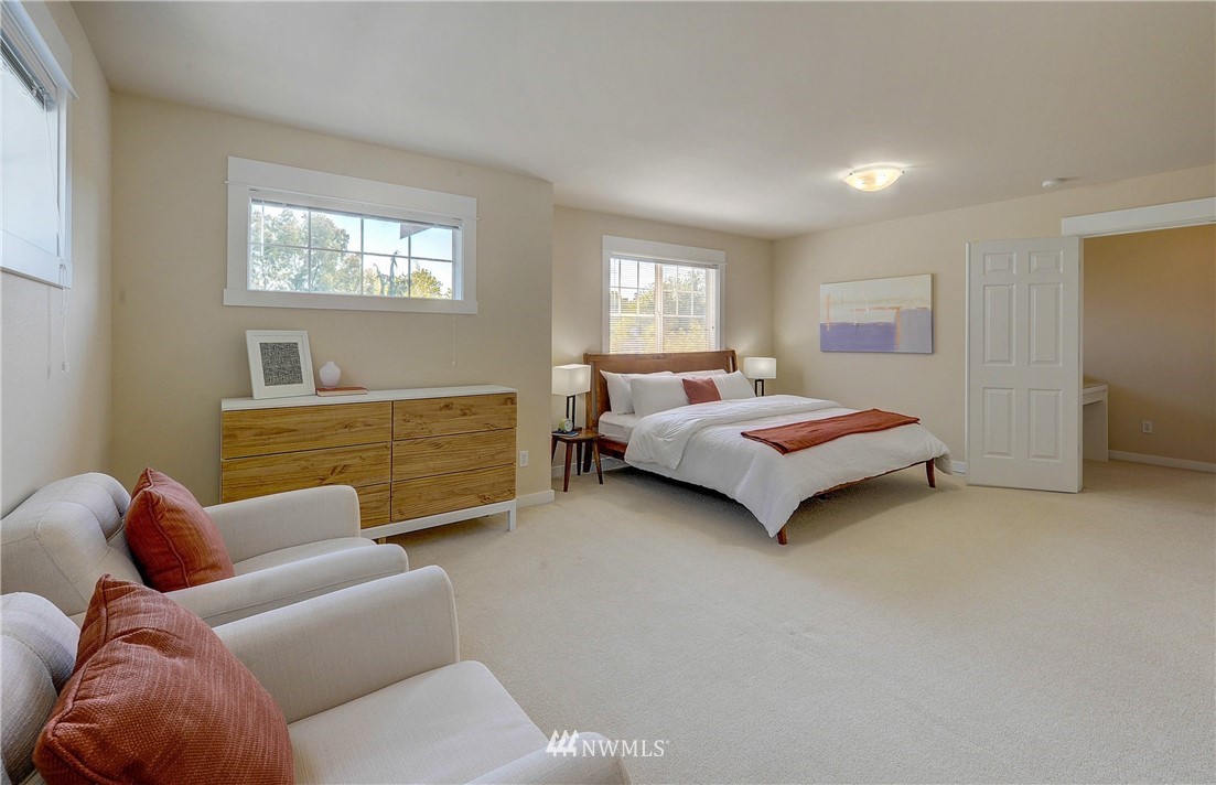 4926 Southwest Forney Street Seattle, WA 98116 - Photo 17 of 25 Gallery Image 17