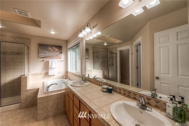 4926 Southwest Forney Street Seattle, WA 98116 - Photo 18 of 25 Gallery Image 18