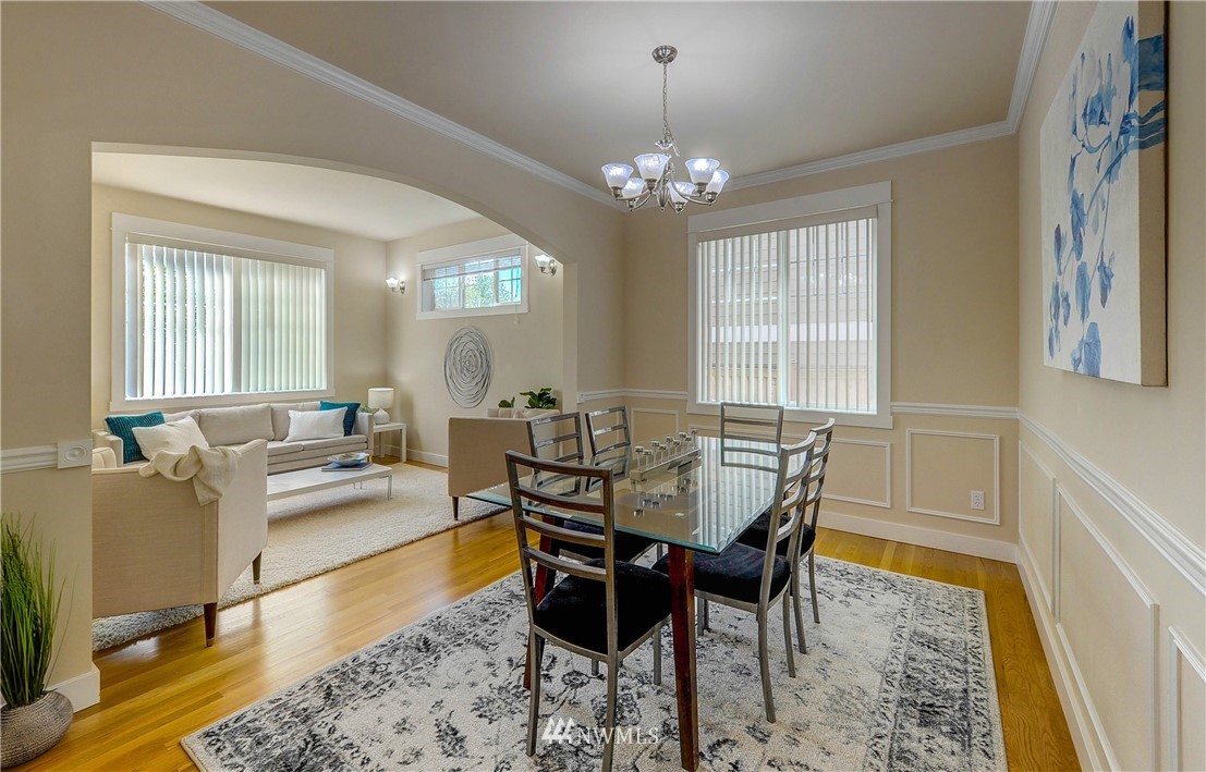 4926 Southwest Forney Street Seattle, WA 98116 - Photo 3 of 25 Gallery Image 3