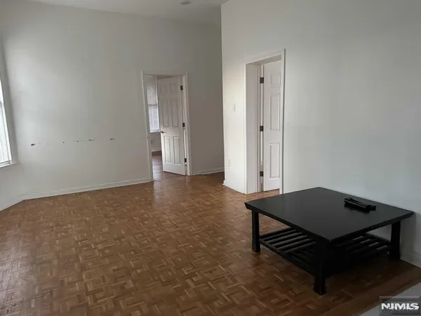 $3,000 | 143 West 2nd Street, Unit 1, Clifton, NJ 07011