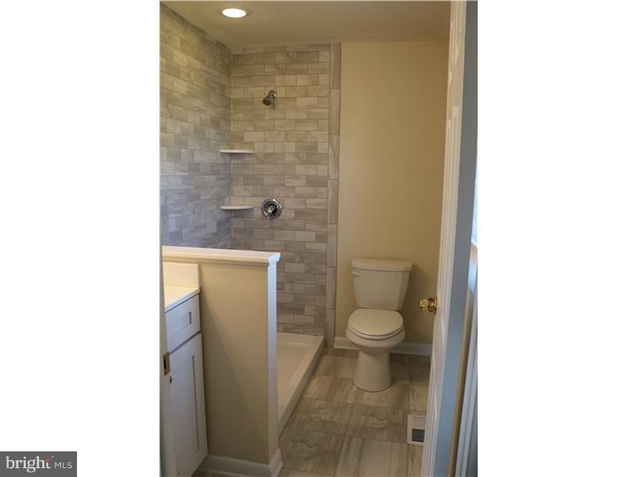 341 Farmdale Road Moorestown, NJ 08057 - Photo 14 of 19 Master Bathroom