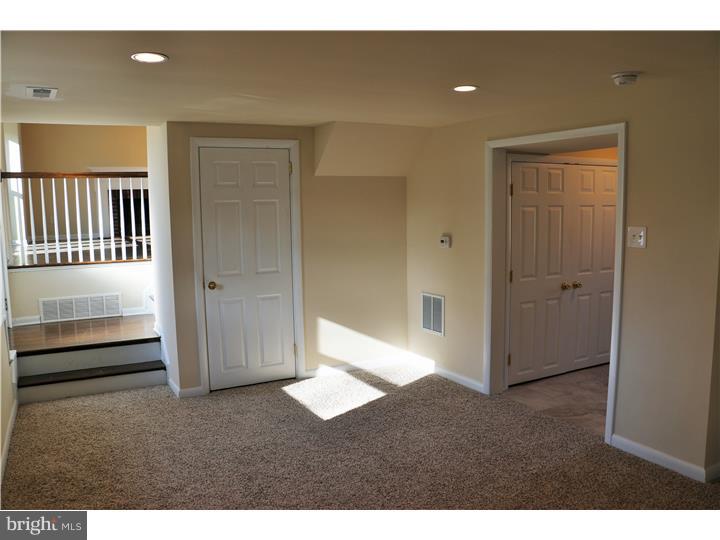 341 Farmdale Road Moorestown, NJ 08057 - Photo 16 of 19 Family Room
