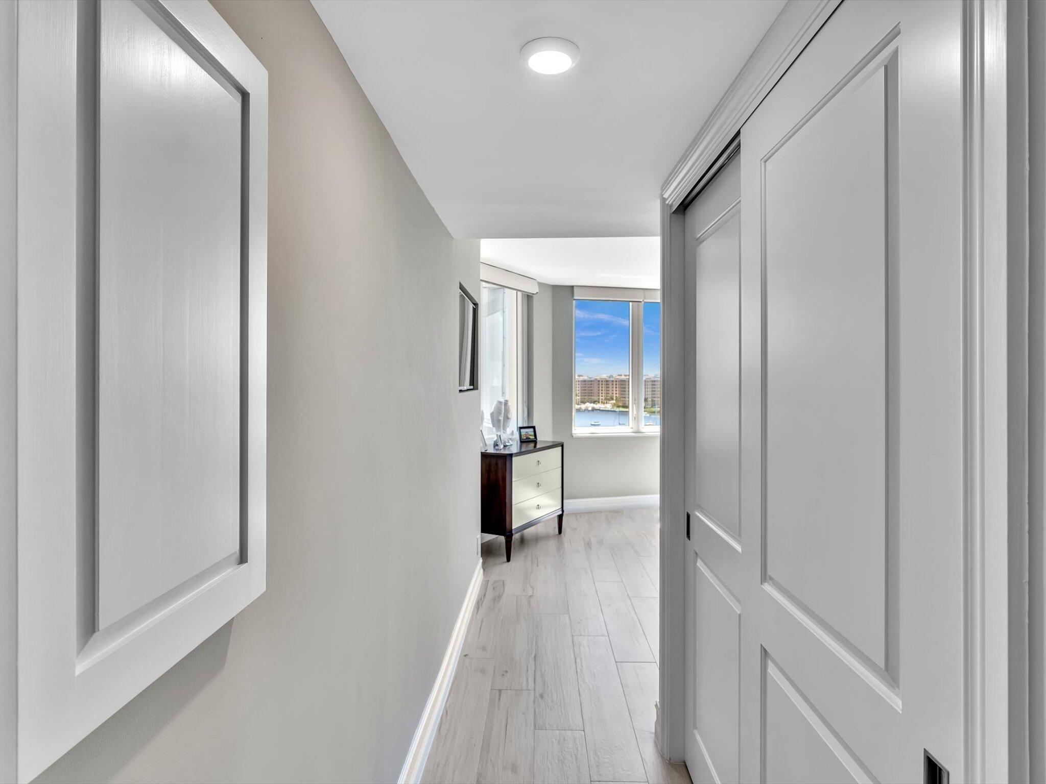 500 South Ocean Boulevard, Unit 909 Boca Raton, FL 33432 - Photo 26 of 101 MASTER BR ENTRY