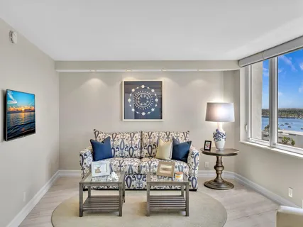 $1,495,000 | 500 South Ocean Boulevard, Unit 909, Boca Raton, FL 33432