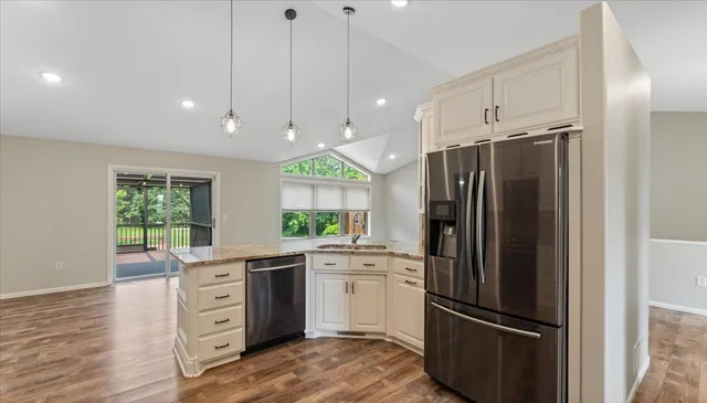 $554,900 | 609 Augustana Lane, Albany, MN 56307