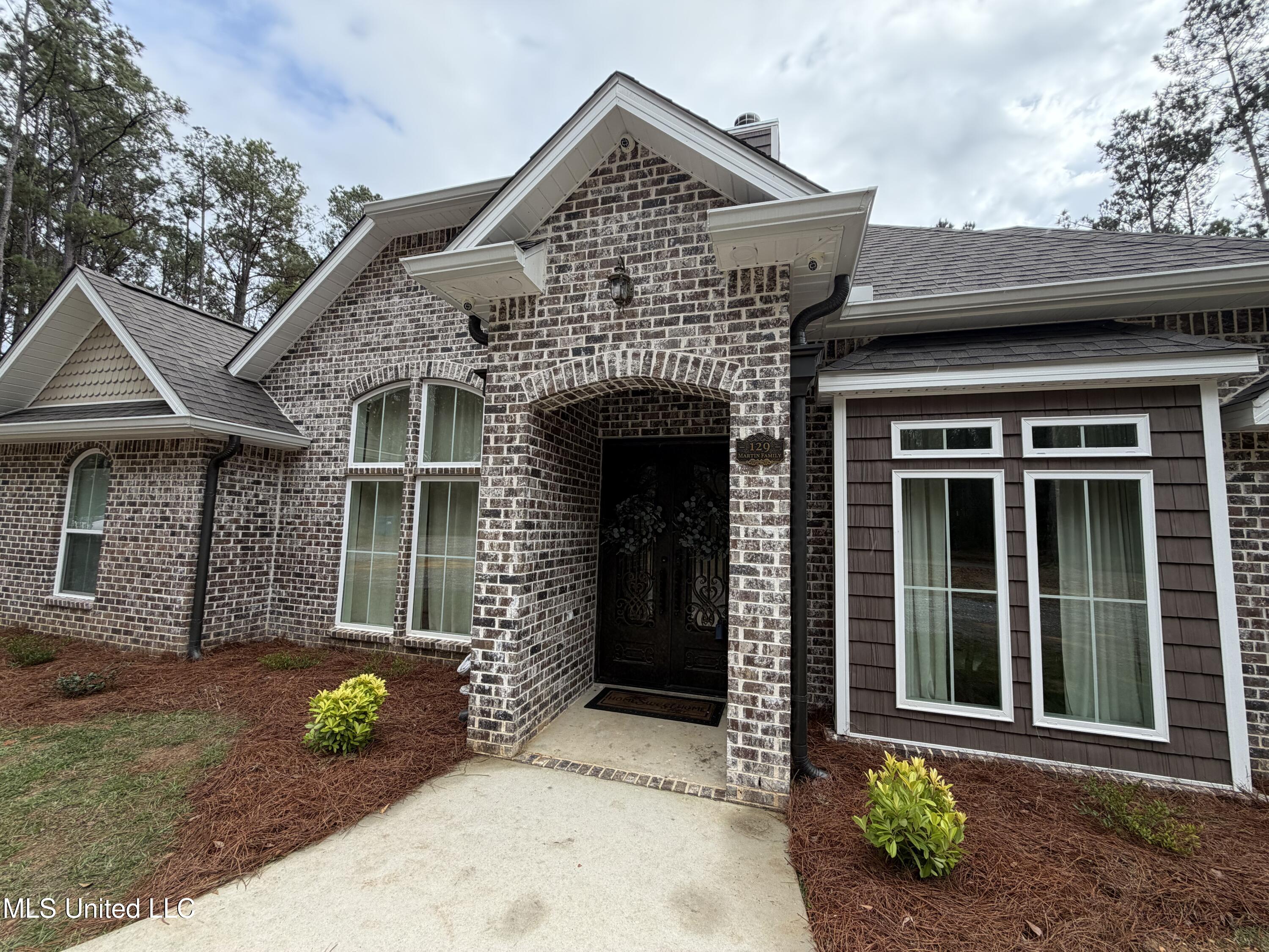 129 Debert Adams Road Lucedale, MS 39452 - Photo 3 of 44 IMG_2150