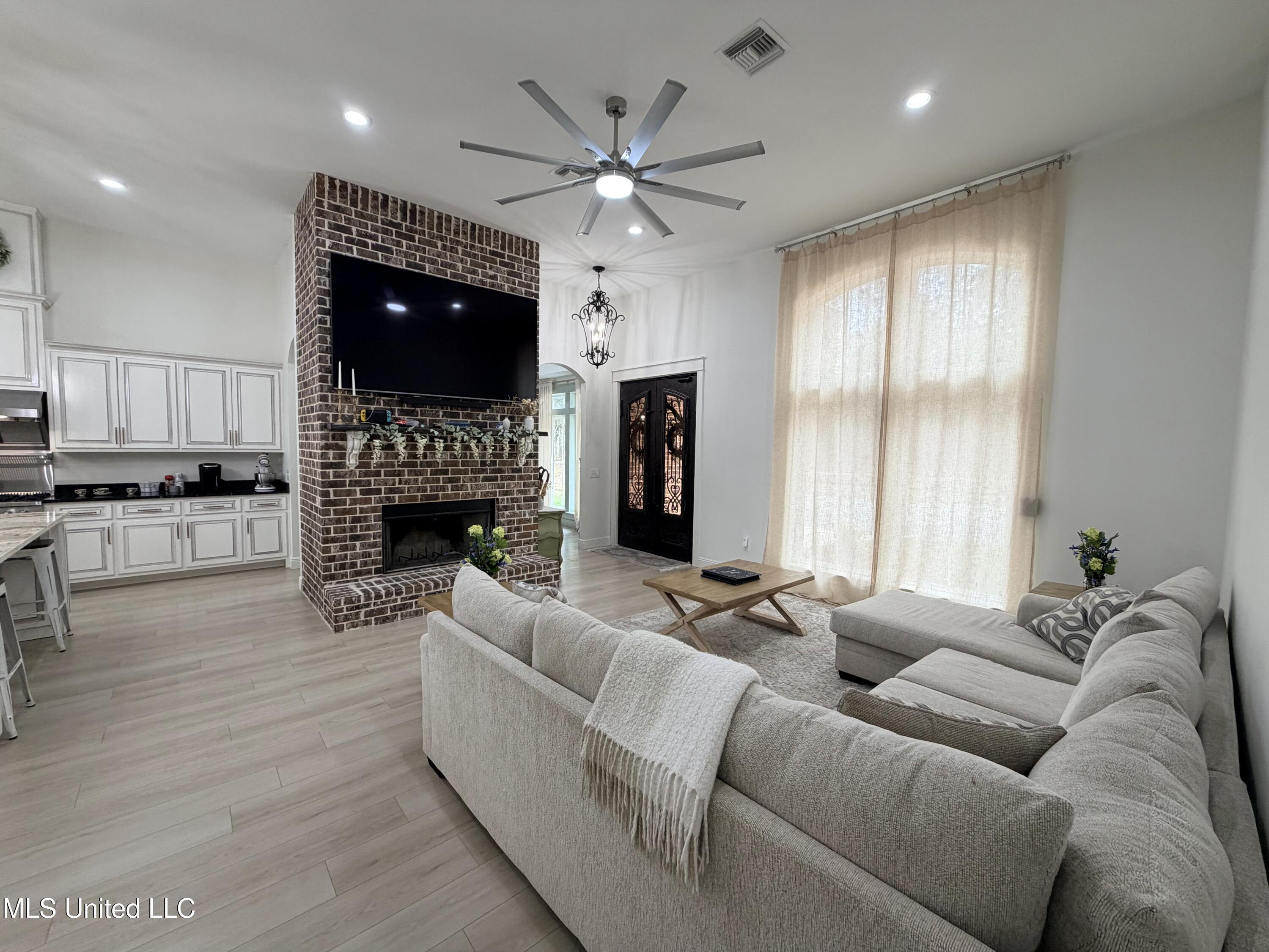 129 Debert Adams Road Lucedale, MS 39452 - Photo 5 of 44 IMG_2156