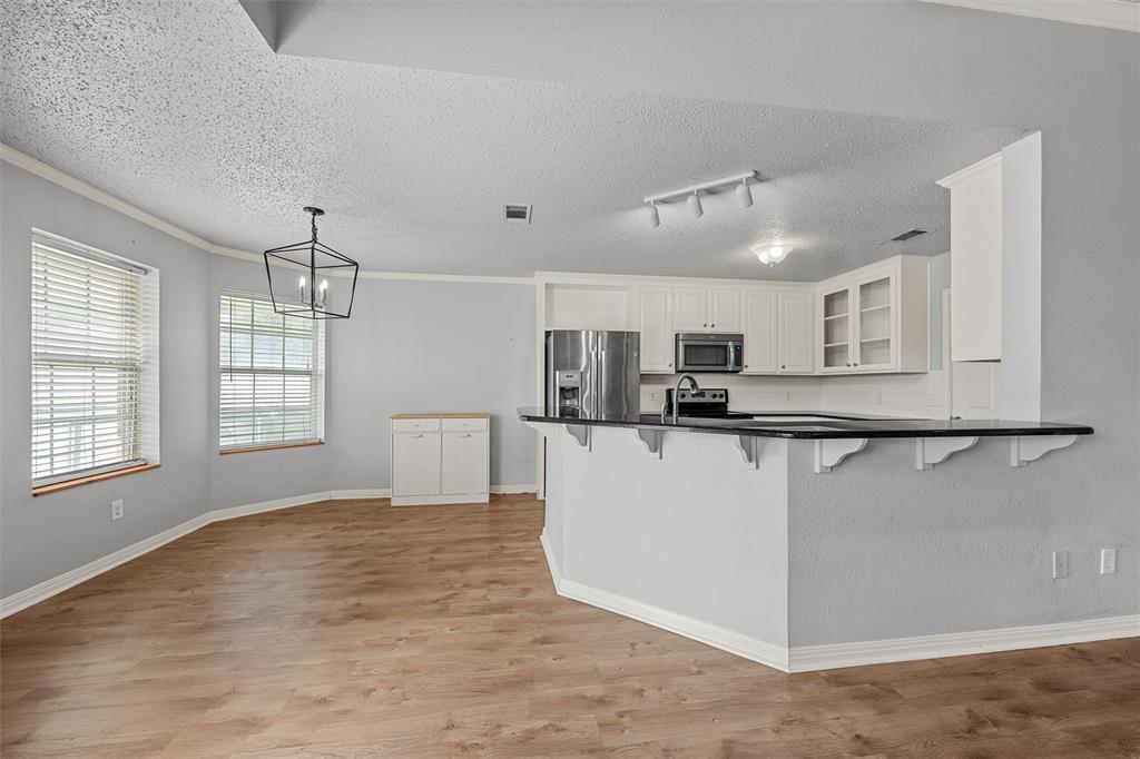 163 Topaz Circle Hewitt, TX 76643 - Photo 9 of 40