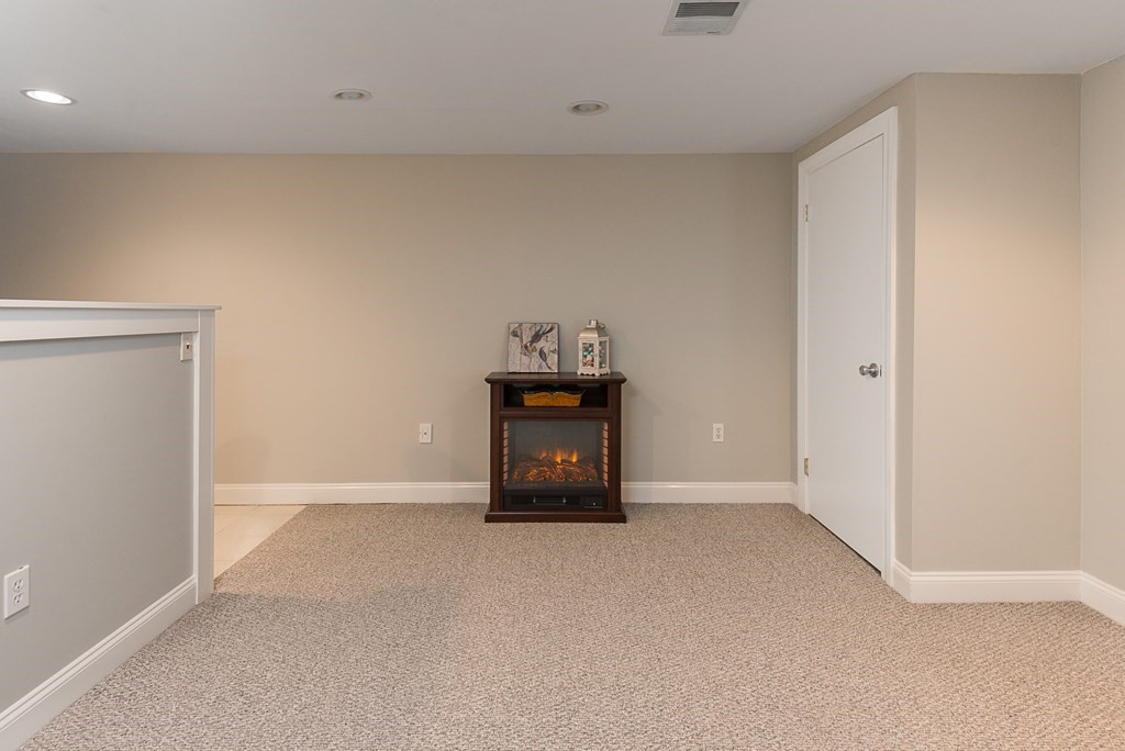 4 Spring Street Pembroke, MA 02359 - Photo 36 of 40 Gallery Image 36