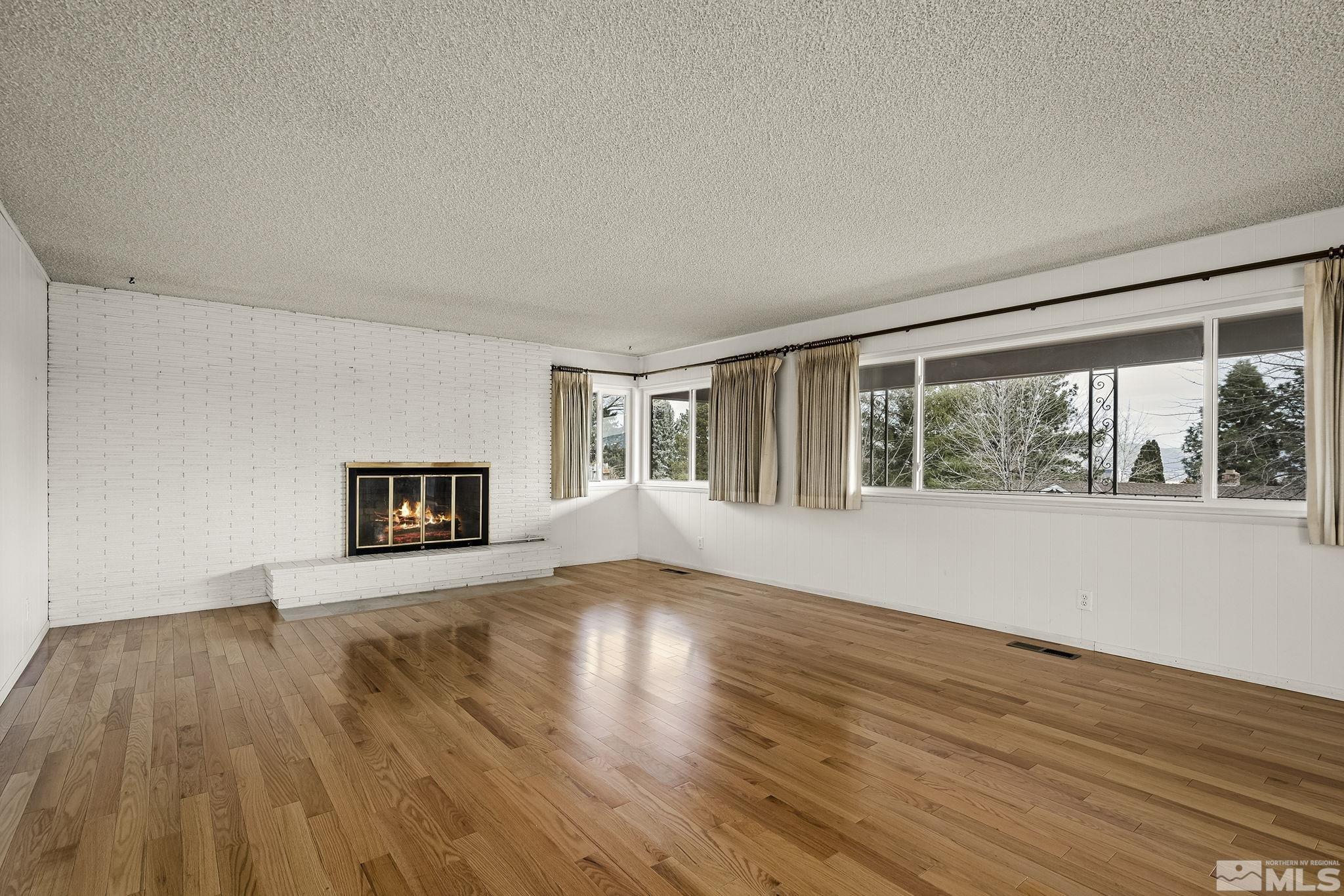 1905 Dant Boulevard Reno, NV 89509 - Photo 4 of 25 Photo 4