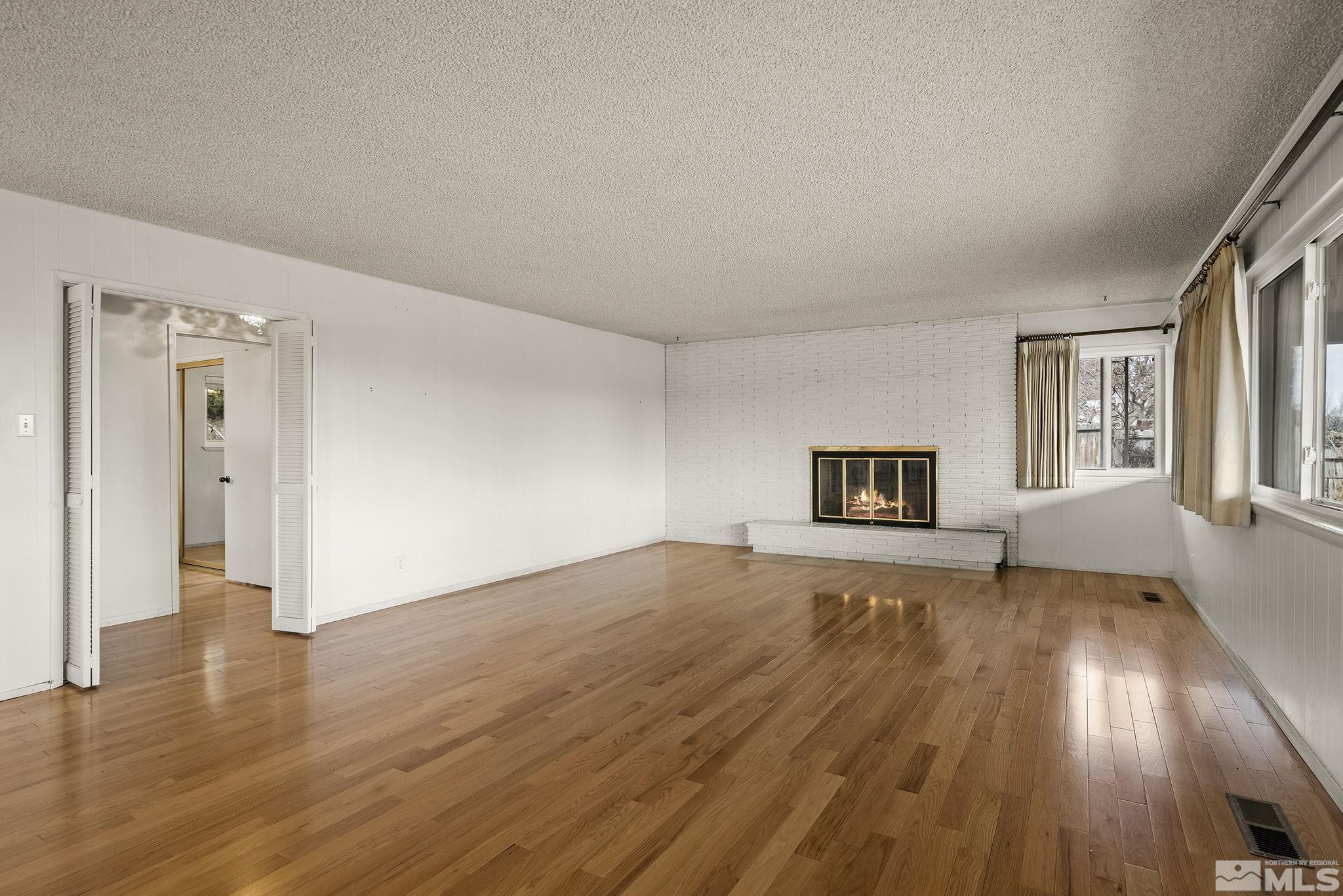 1905 Dant Boulevard Reno, NV 89509 - Photo 5 of 25 Photo 5