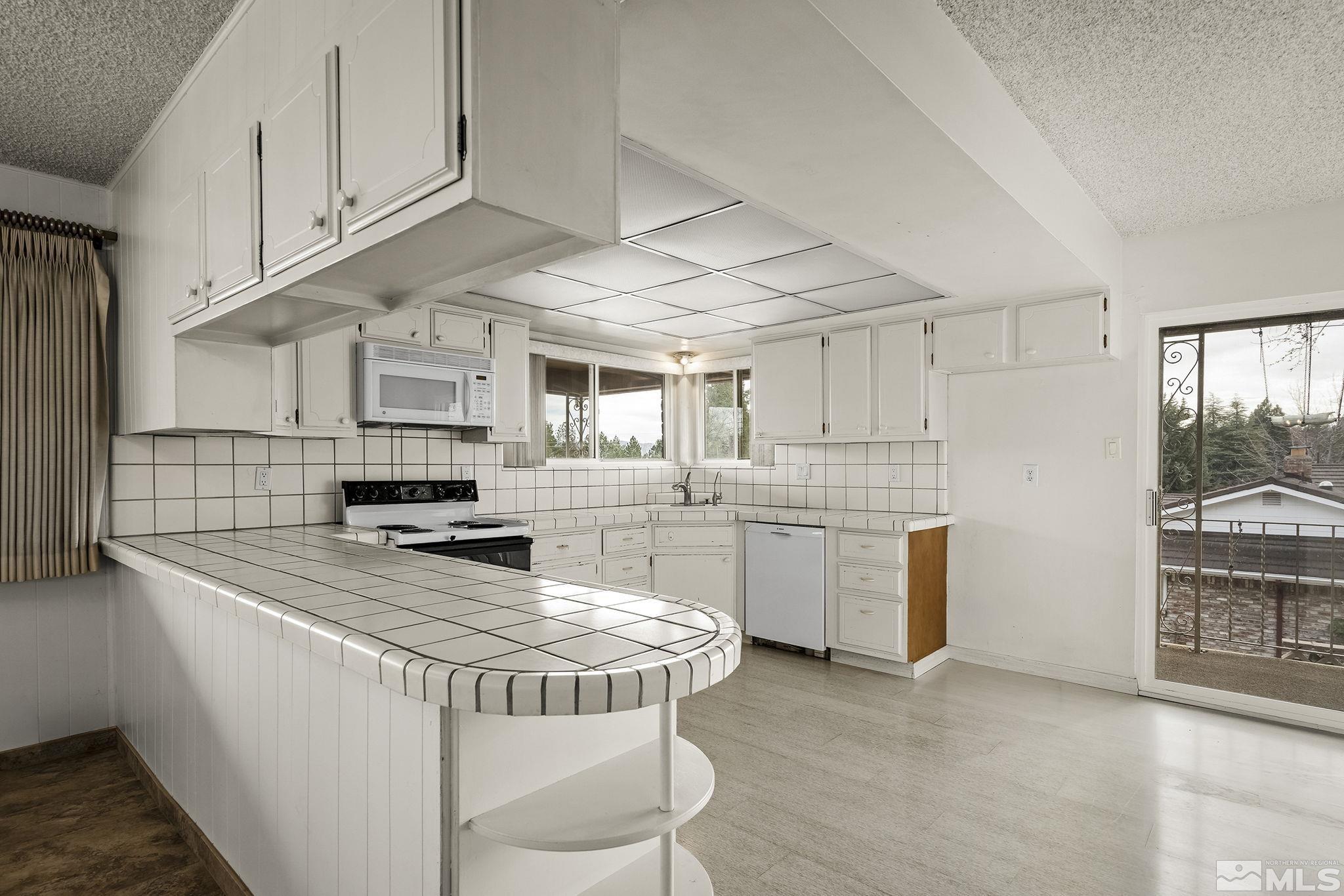 1905 Dant Boulevard Reno, NV 89509 - Photo 9 of 25 Photo 9