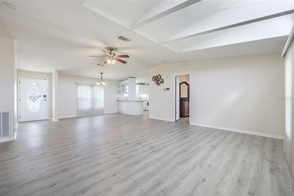 3111 Short Leaf Street Wesley Chapel, FL 33543 - Photo 12 of 36