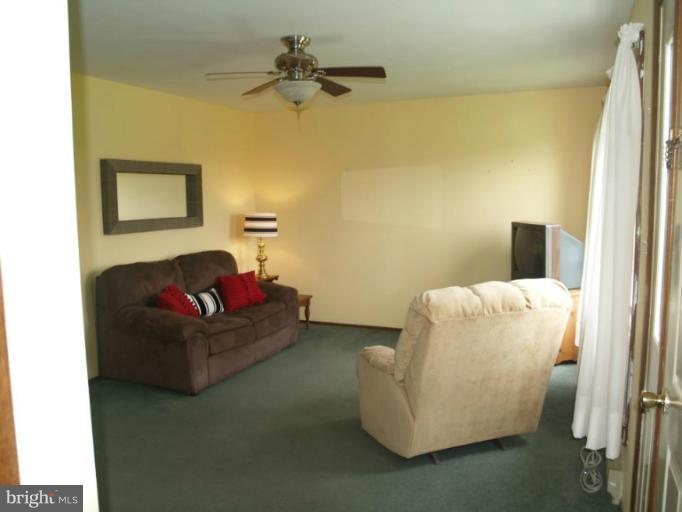 375 Jacks Mountain Road Fairfield, PA 17320 - Photo 11 of 27 Living Room