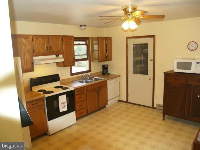 375 Jacks Mountain Road Fairfield, PA 17320 - Photo 15 of 27 Kitchen