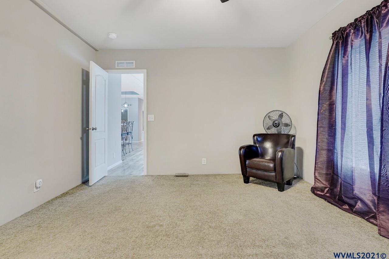 5166 Silver ( Loop, Unit 238 Salem, OR 97305 - Photo 21 of 39
