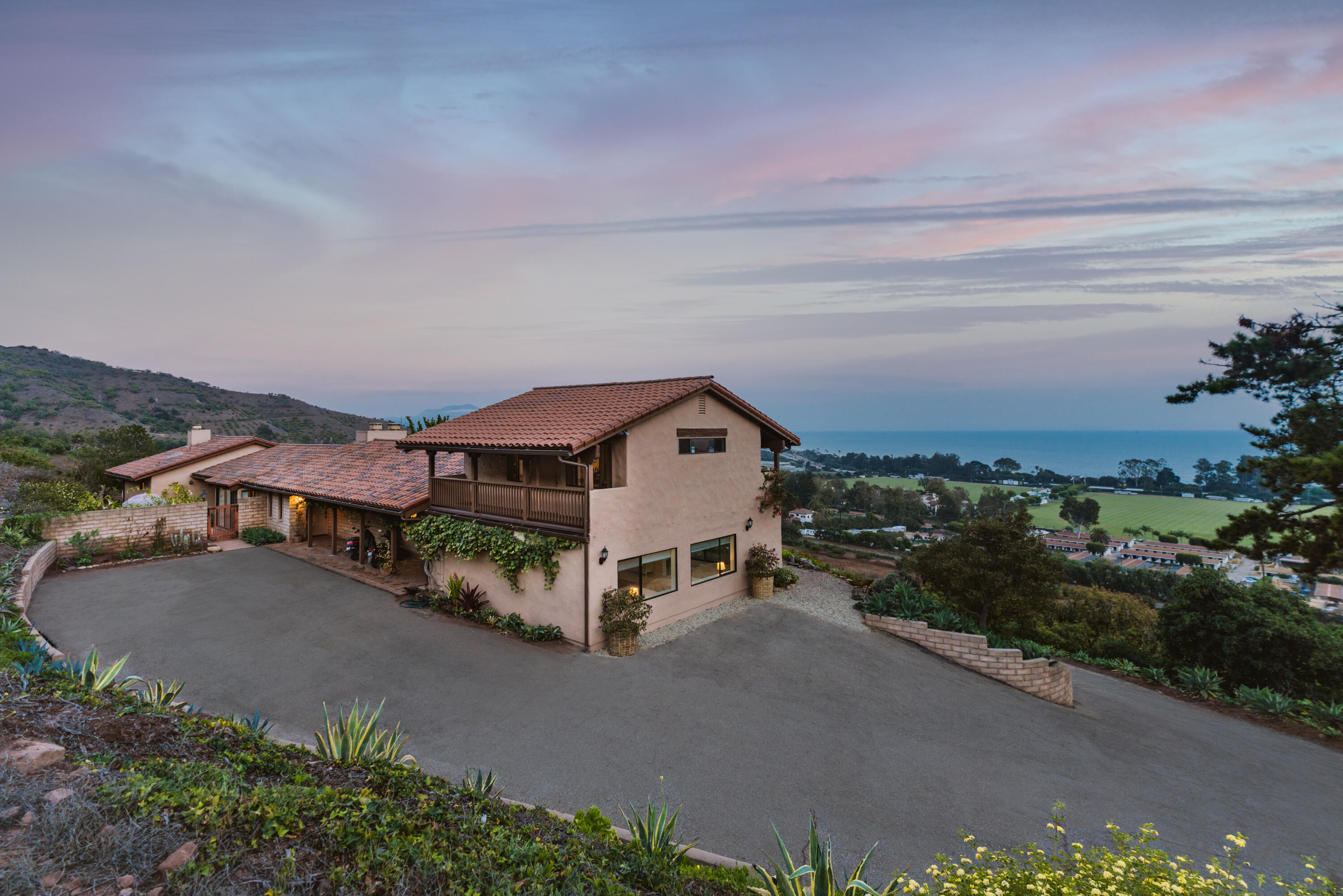 3330 Foothill Road Carpinteria, CA 93013 - Photo 3 of 56 a house with a outdoor space