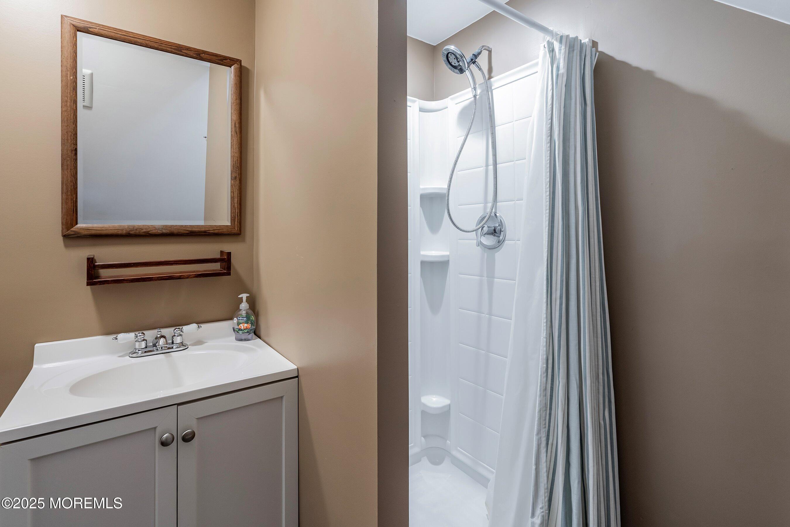 75 Ravine Drive Matawan, NJ 07747 - Photo 16 of 24 19-Bath 1B