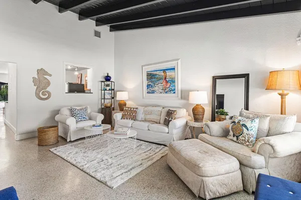 $7,500 | 340 Northeast 7th Avenue, Delray Beach, FL 33483