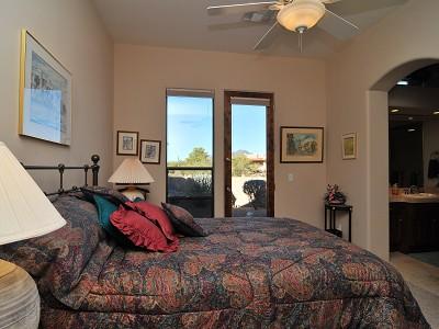 9425 Romping Road Carefree, AZ 85377 - Photo 7 of 15 Guest Room