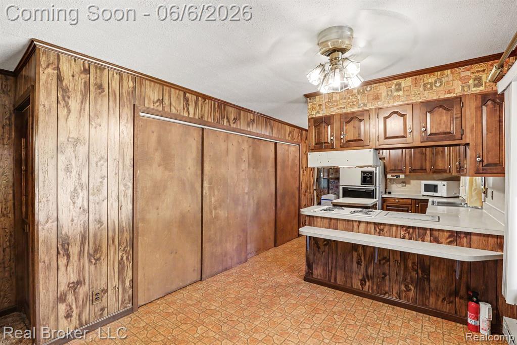 7860 Rynn Road Avoca, MI 48006 - Photo 7 of 33