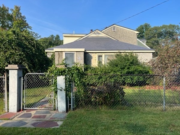 23 Edgewood Road Billerica, MA 01821 - Photo 4 of 40 a front view of a house with a yard