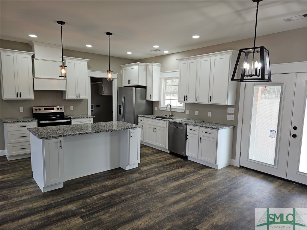 1950 Farmdale Road Sylvania, GA 30467 - Photo 4 of 9 Gallery Image 4