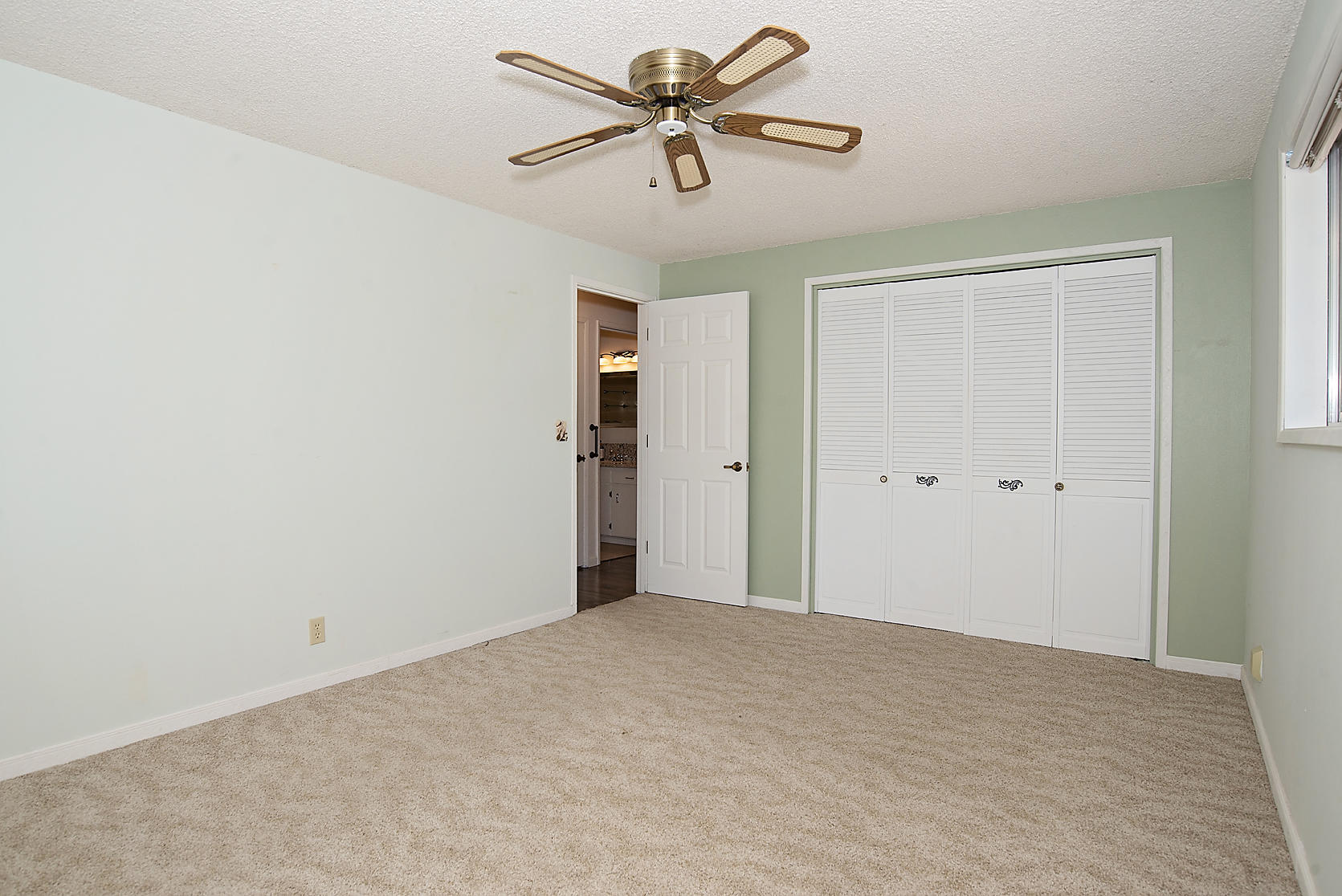 543 Pierce Road Medford, OR 97504 - Photo 22 of 39 Pierce026 copy