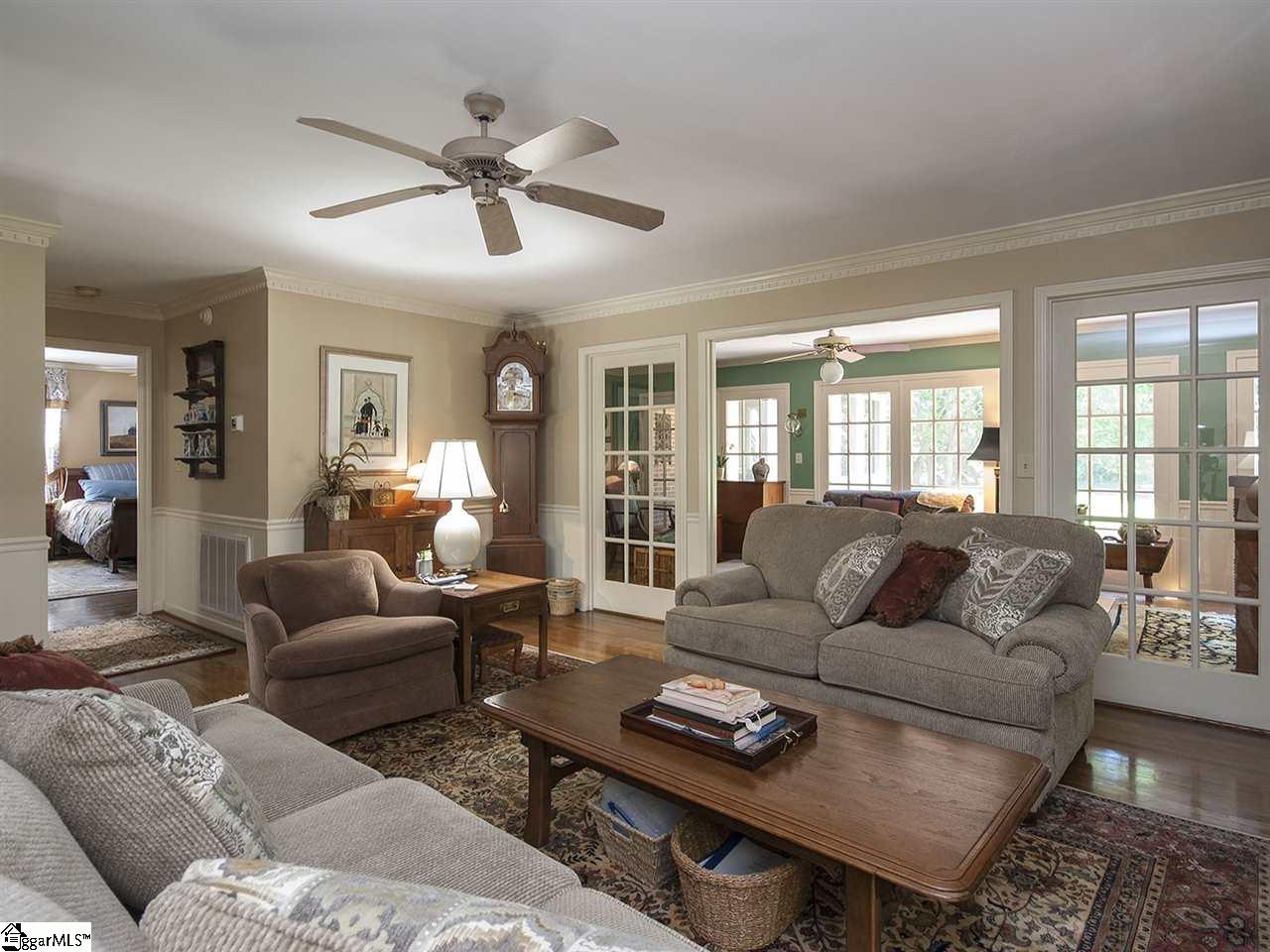 112 West Round Hill Road Greenville, SC 29617 - Photo 11 of 32 Gallery Image 11