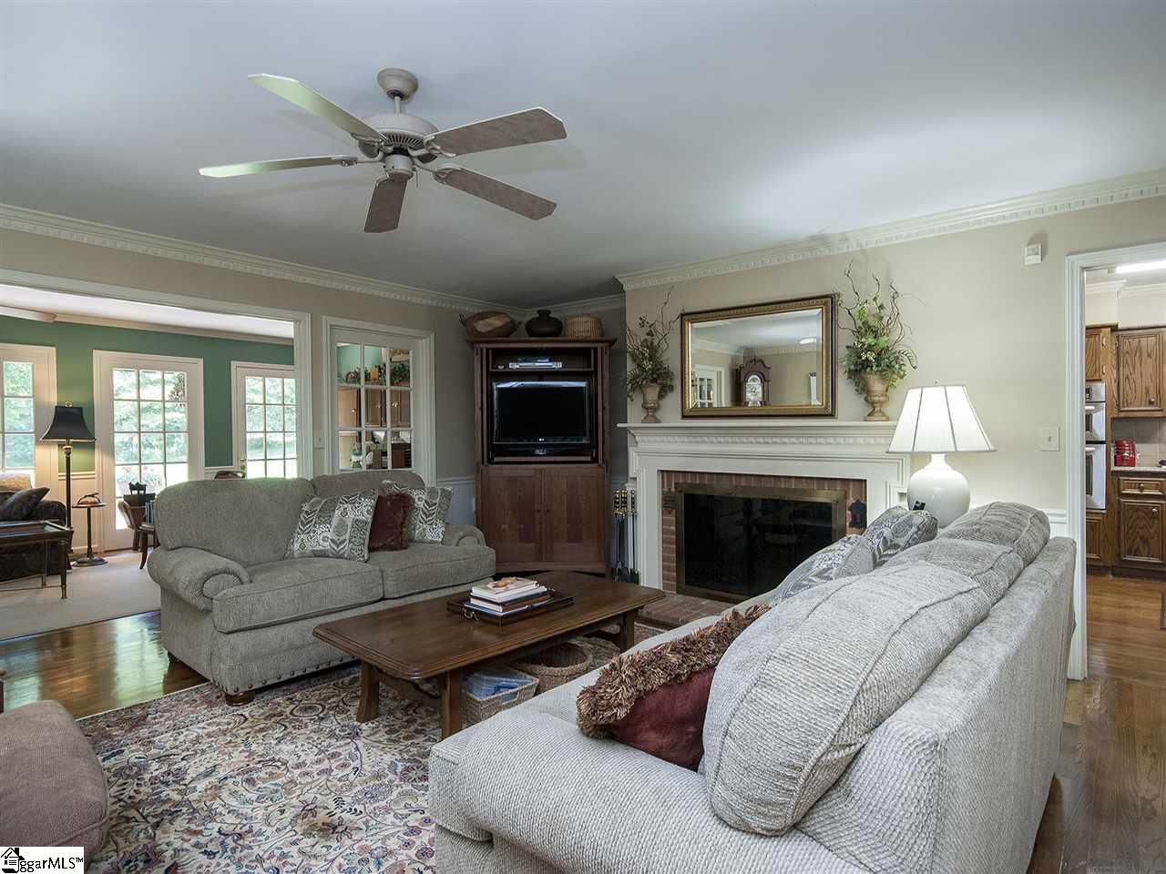 112 West Round Hill Road Greenville, SC 29617 - Photo 12 of 32 Gallery Image 12