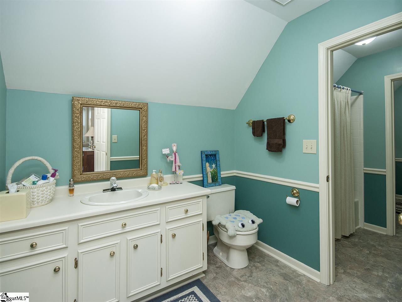 112 West Round Hill Road Greenville, SC 29617 - Photo 25 of 32 Gallery Image 25