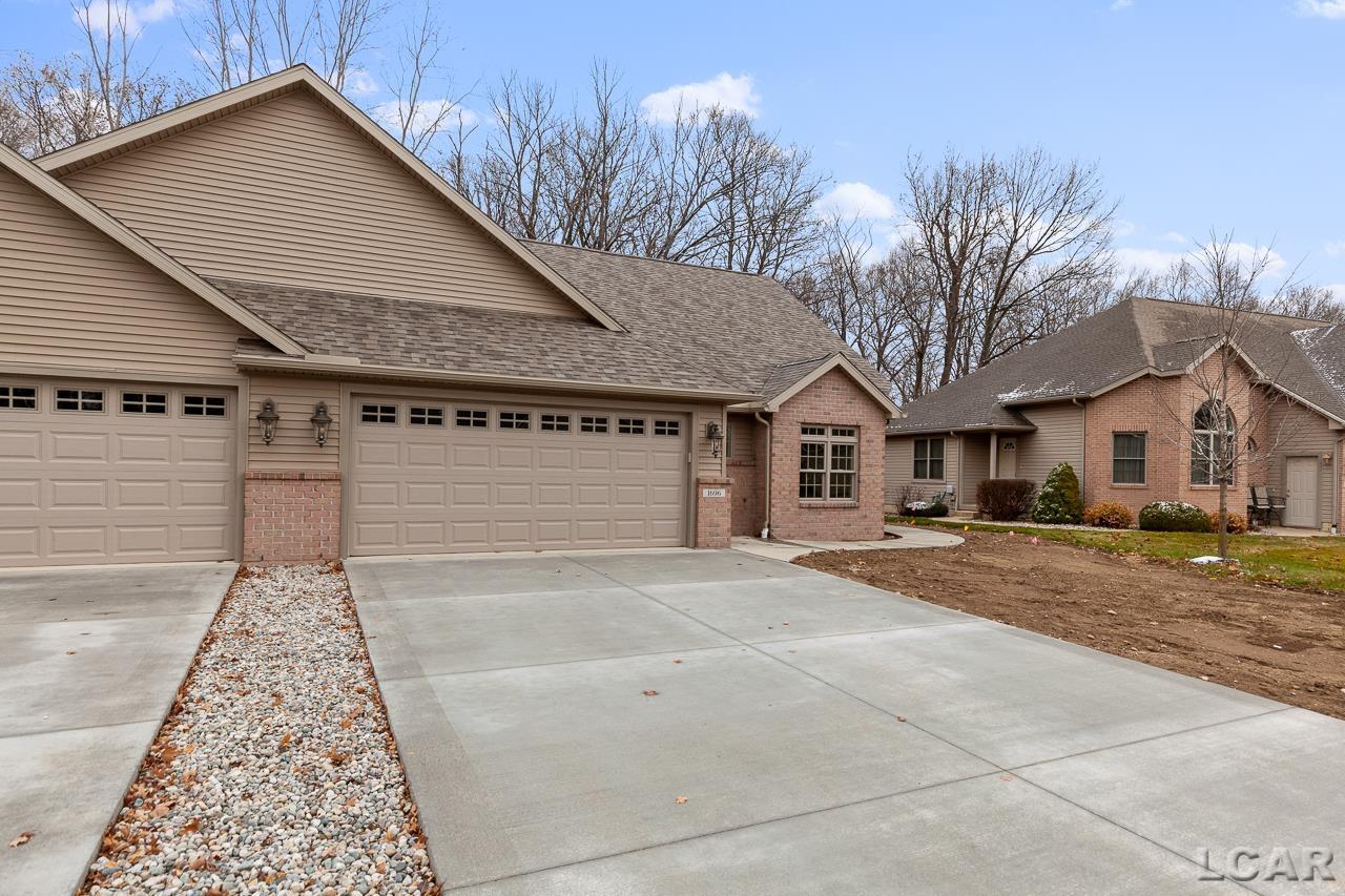 1696 Rivers Edge Court Adrian, MI 49221 - Photo 5 of 14 50097159-4.JPG