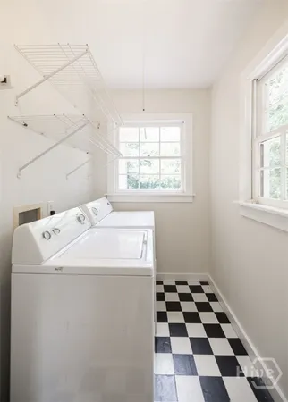 $2,400 | 1273 East Broad Street, Athens, GA 30601