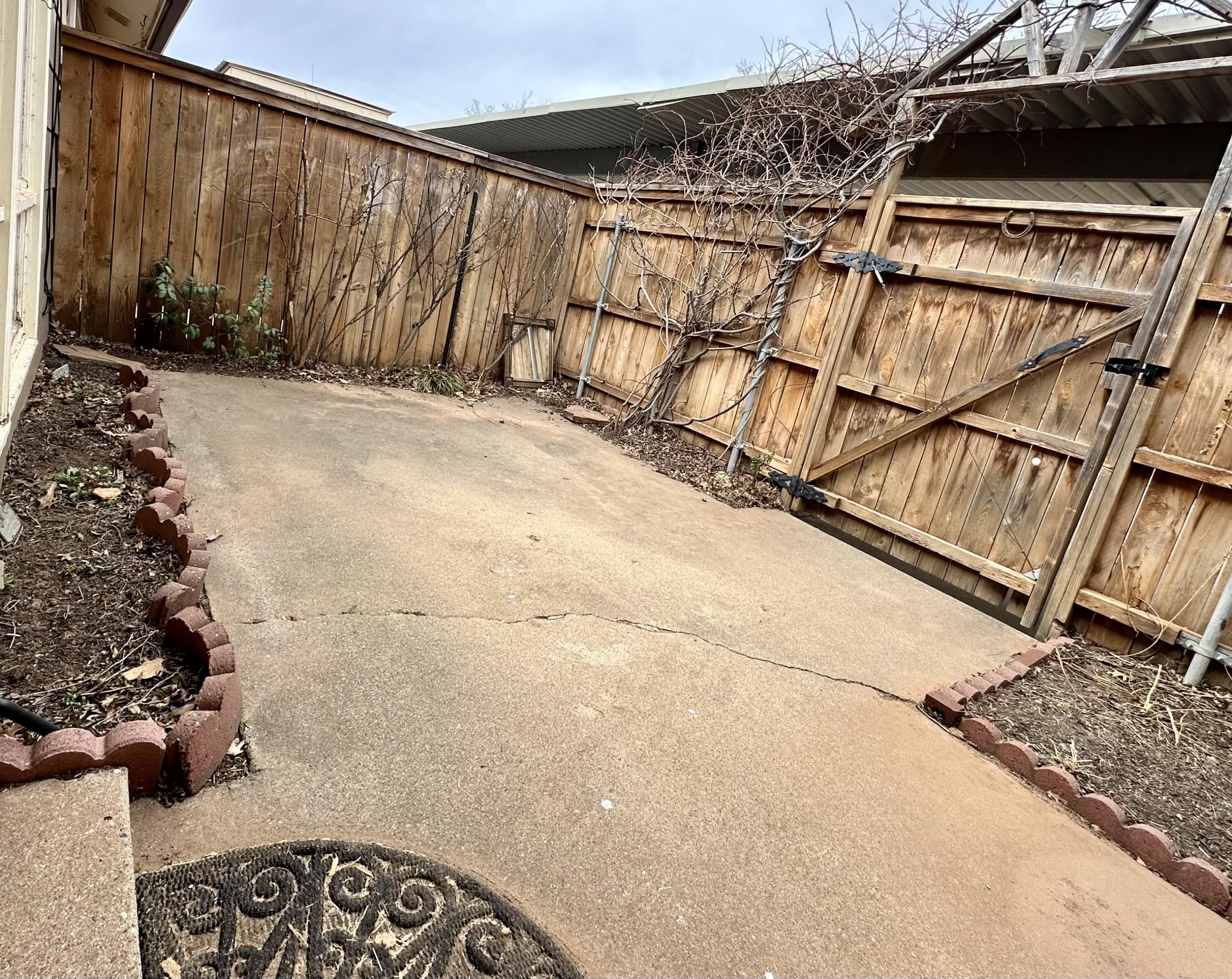 5712 38th Street Lubbock, TX 79407 - Photo 13 of 16 Patio area
