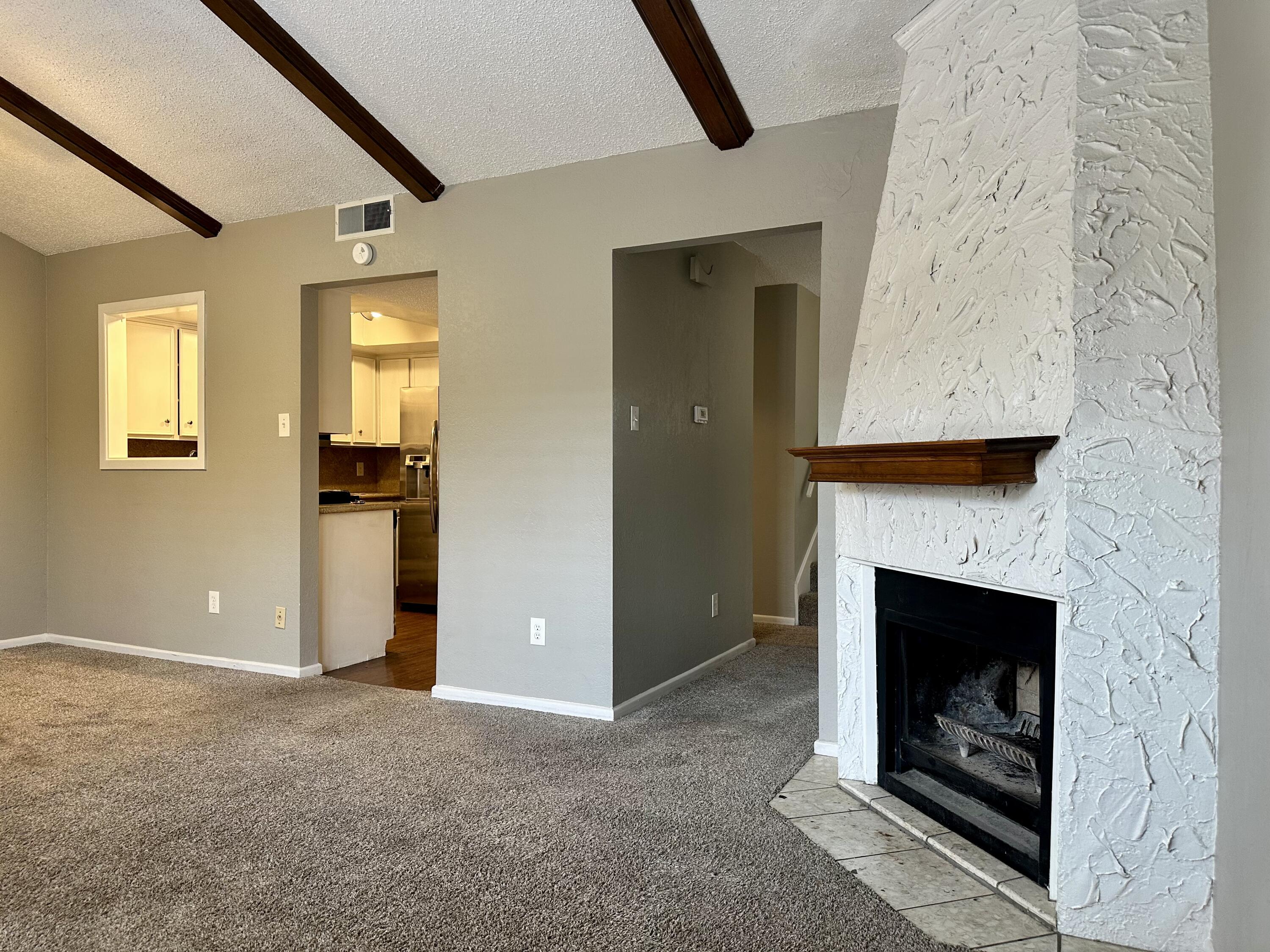 5712 38th Street Lubbock, TX 79407 - Photo 2 of 16 Living area