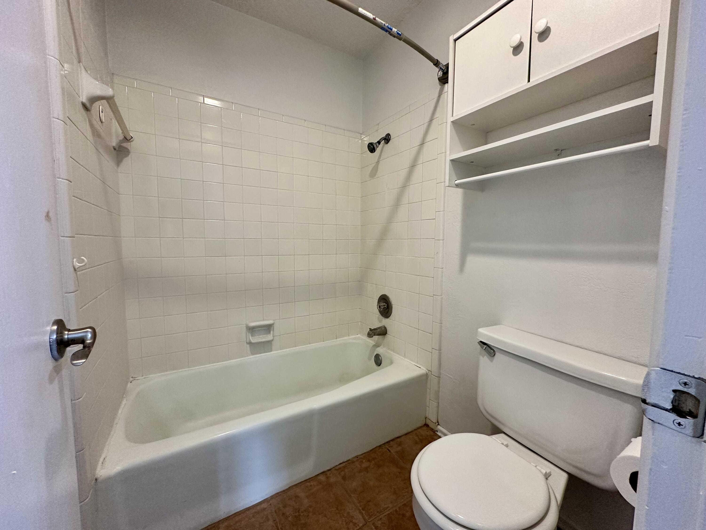 5712 38th Street Lubbock, TX 79407 - Photo 10 of 16 Upstairs bath