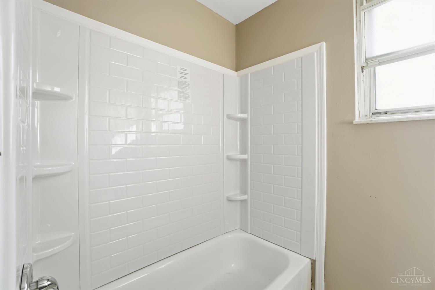 4357 Hubble Road Cincinnati, OH 45247 - Photo 14 of 23