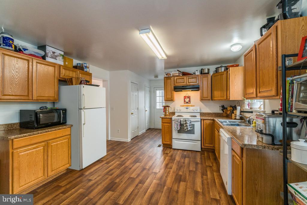 Updated laminate flooring